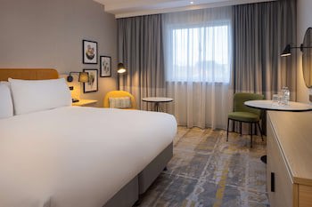 Doubletree By Hilton Edinburgh Airport