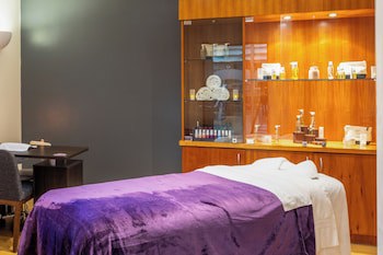 Doubletree By Hilton Edinburgh Airport