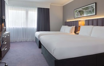 Doubletree By Hilton Edinburgh Airport