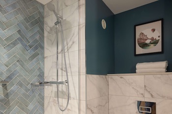 Doubletree By Hilton Edinburgh Airport