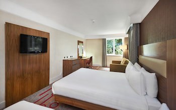 Doubletree By Hilton Newbury North