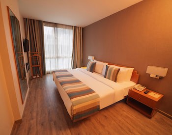 Casa D'or - Hamra (Only Adults)