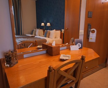 Casa D'or - Hamra (Only Adults)