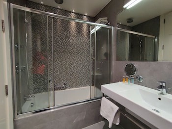 Casa D'or - Hamra (Only Adults)