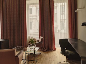 Grand Hotel