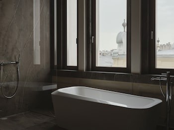 Grand Hotel