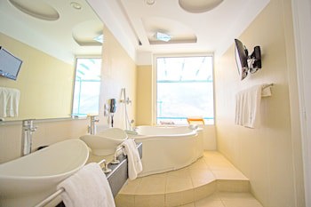 Aegialis Hotel & Spa