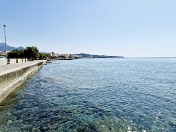 Astron Hotel