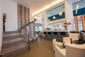 Astron Hotel