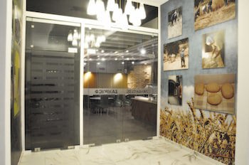 Astron Hotel