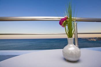 Astron Hotel