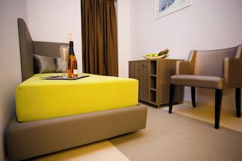 Astron Hotel