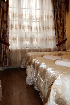 Barry House