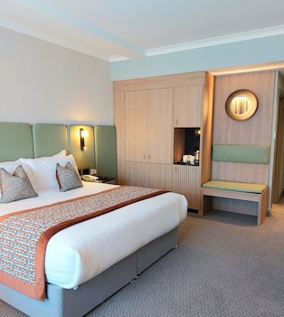 Menlo Park Hotel