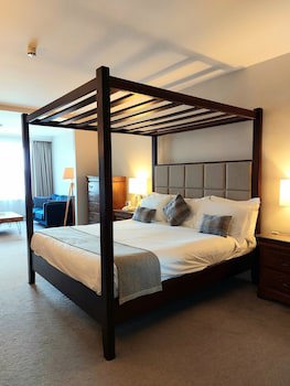 Menlo Park Hotel