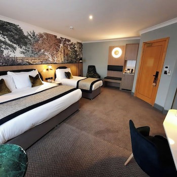 Menlo Park Hotel