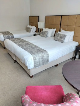 Menlo Park Hotel