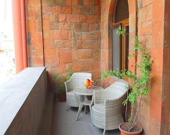 Bass Boutique Hotel