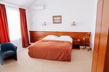 Londonskaya Hotel