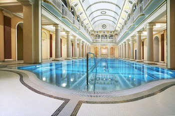 Londonskaya Hotel
