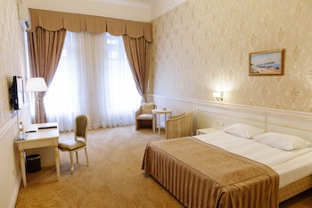 Londonskaya Hotel