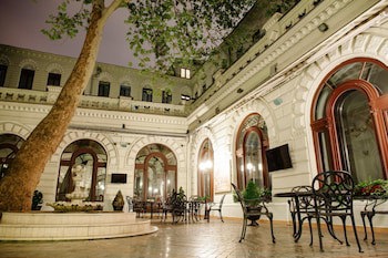 Londonskaya Hotel