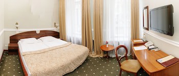 Londonskaya Hotel