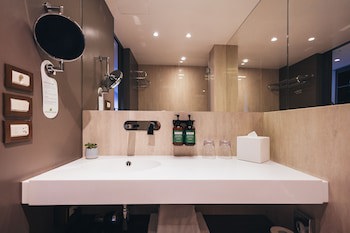 Crowne Plaza Geneva, An Ihg Hotel