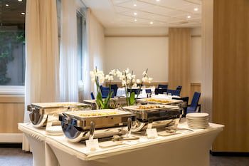 Crowne Plaza Geneva, An Ihg Hotel