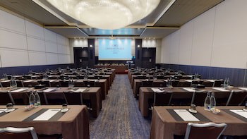 Crowne Plaza Geneva, An Ihg Hotel