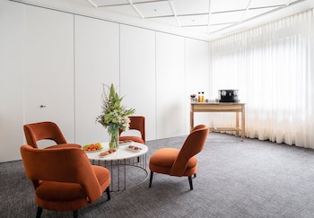 Crowne Plaza Geneva, An Ihg Hotel