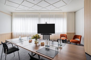 Crowne Plaza Geneva, An Ihg Hotel