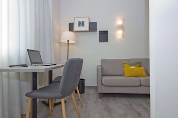 Aparthotel Atenea Valles