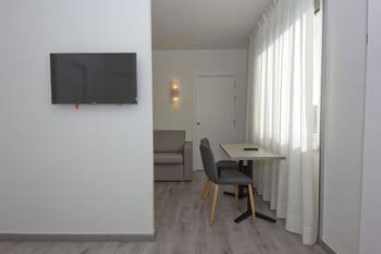 Aparthotel Atenea Valles