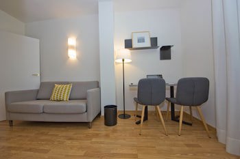 Aparthotel Atenea Valles