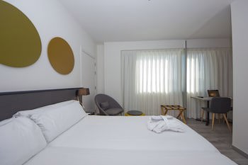 Aparthotel Atenea Valles