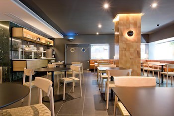 Aparthotel Atenea Valles