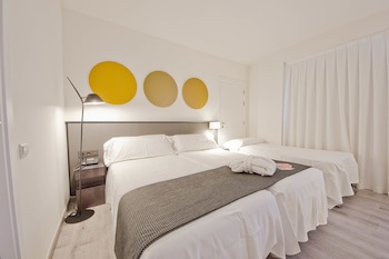 Aparthotel Atenea Valles