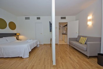 Aparthotel Atenea Valles