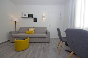 Aparthotel Atenea Valles