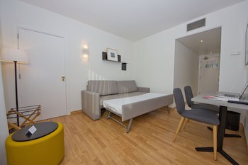 Aparthotel Atenea Valles