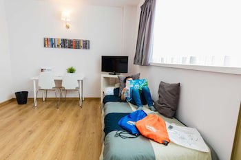 Aparthotel Atenea