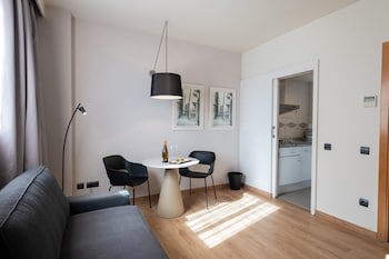 Aparthotel Atenea