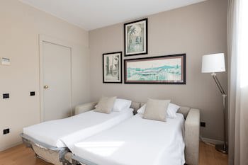 Aparthotel Atenea