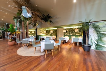 Aparthotel Atenea