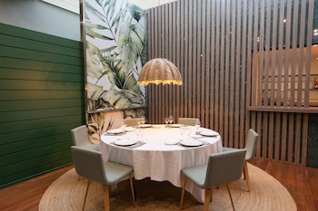 Aparthotel Atenea