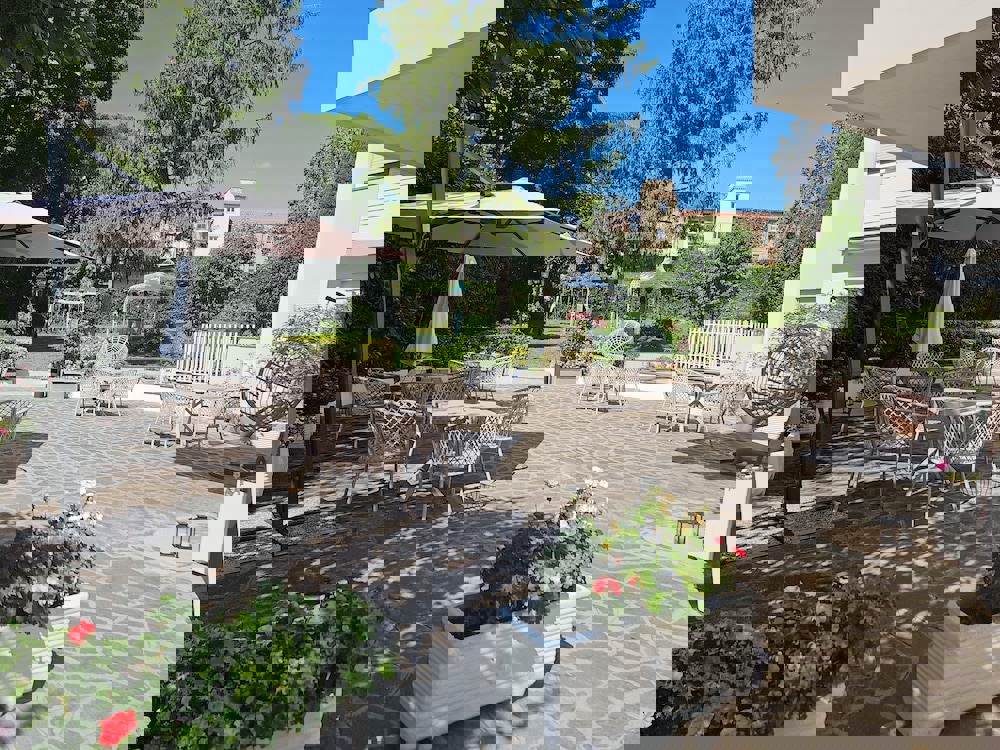 Massimi City Garden Hotel