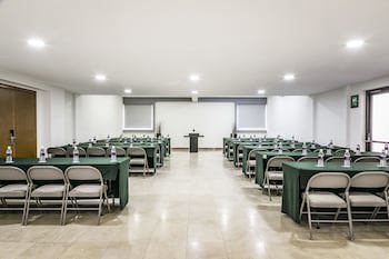 Imperio De Angeles Executive