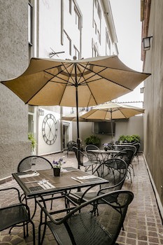 Imperio De Angeles Executive
