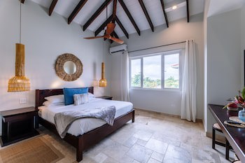 The Lodge At Jaguar Reef